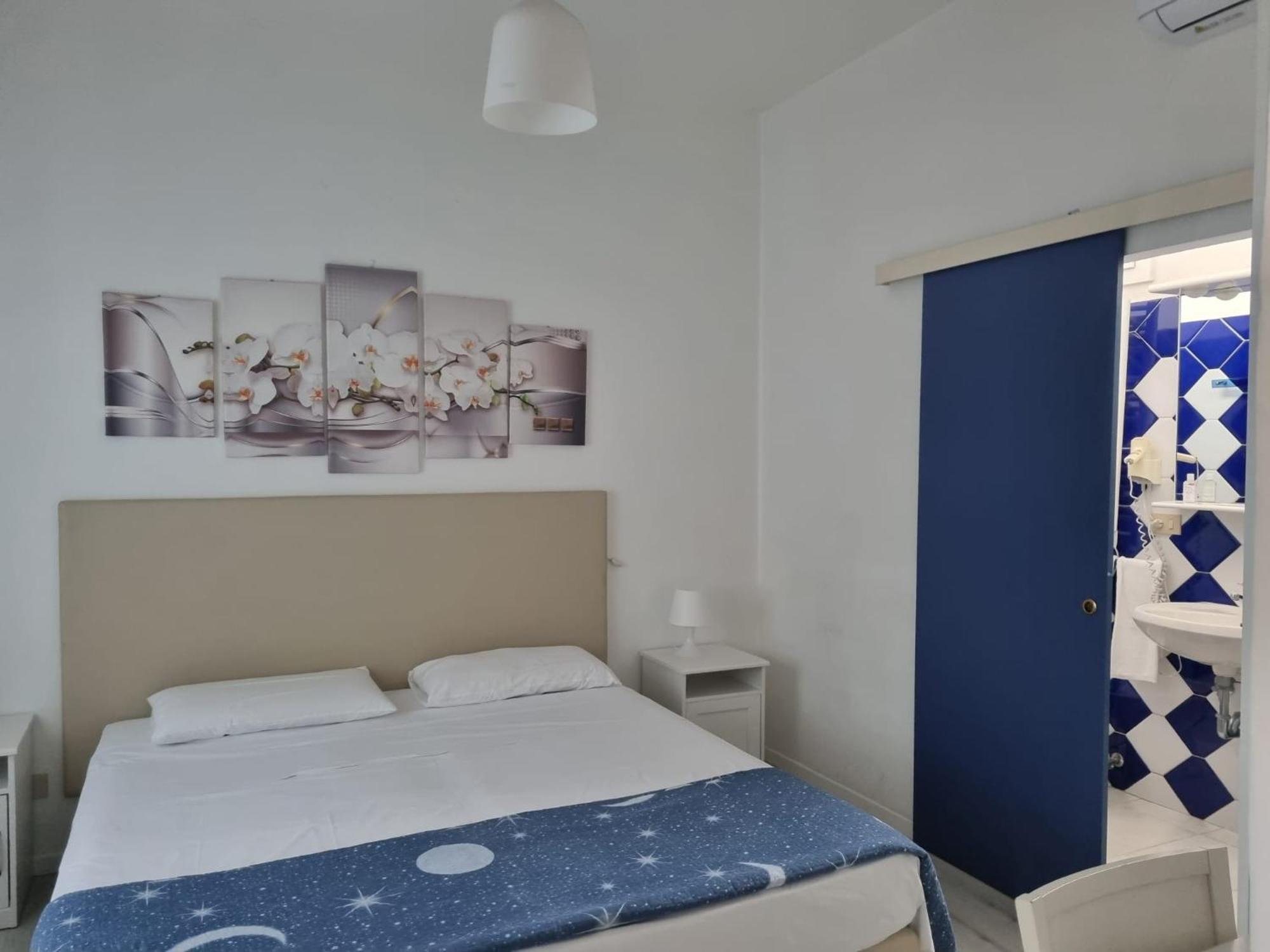 Appart-Hotel Holiday Линяно Сабиадоро Стая снимка