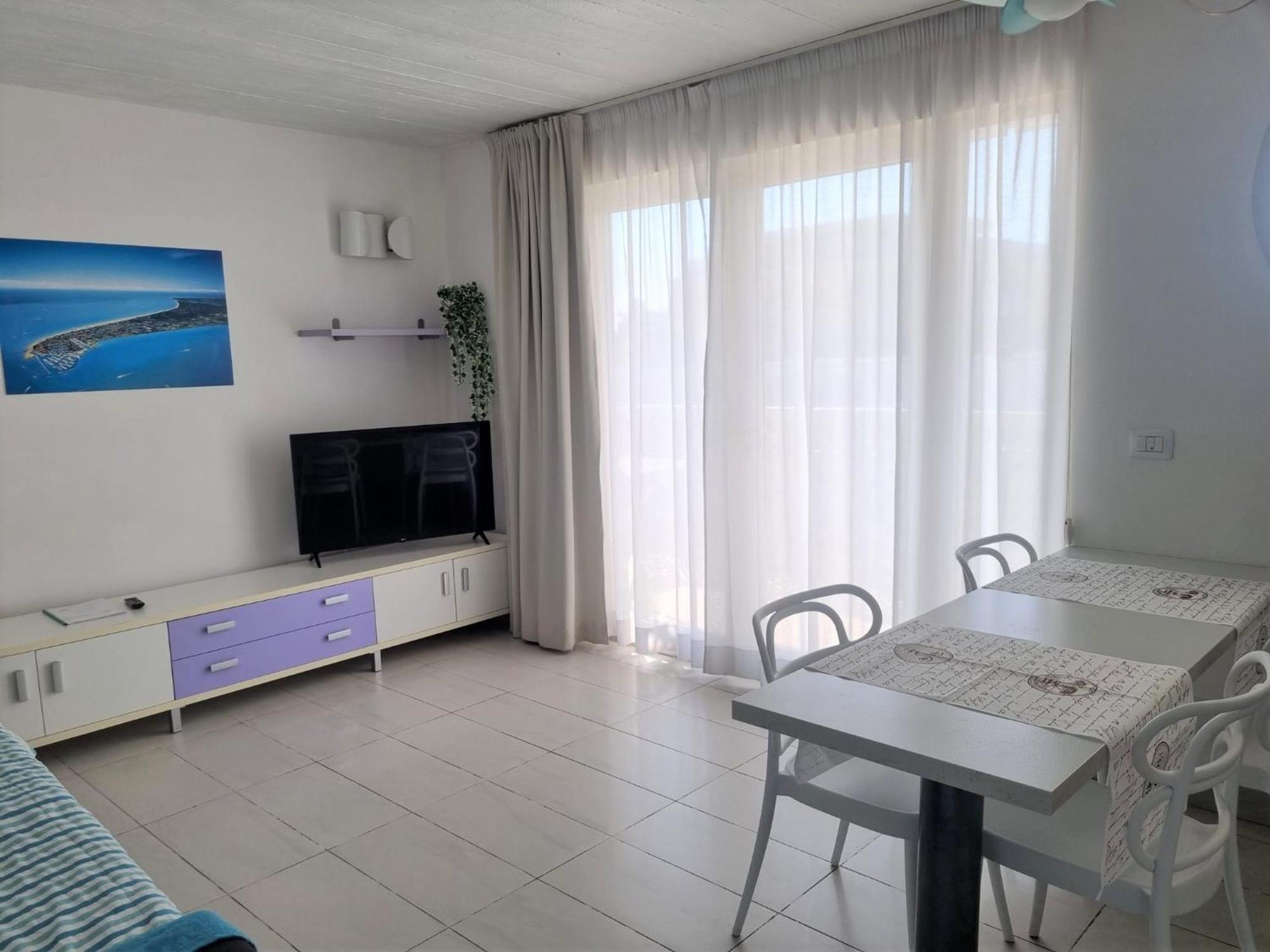 Appart-Hotel Holiday Линяно Сабиадоро Екстериор снимка