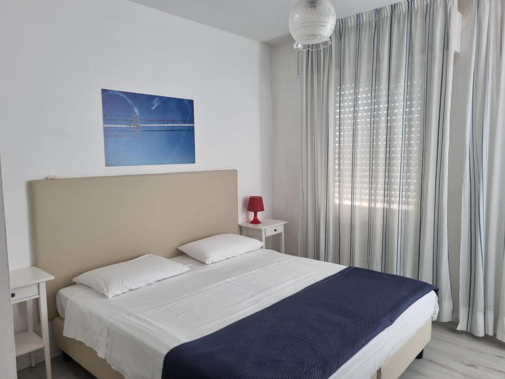 Appart-Hotel Holiday Линяно Сабиадоро Екстериор снимка
