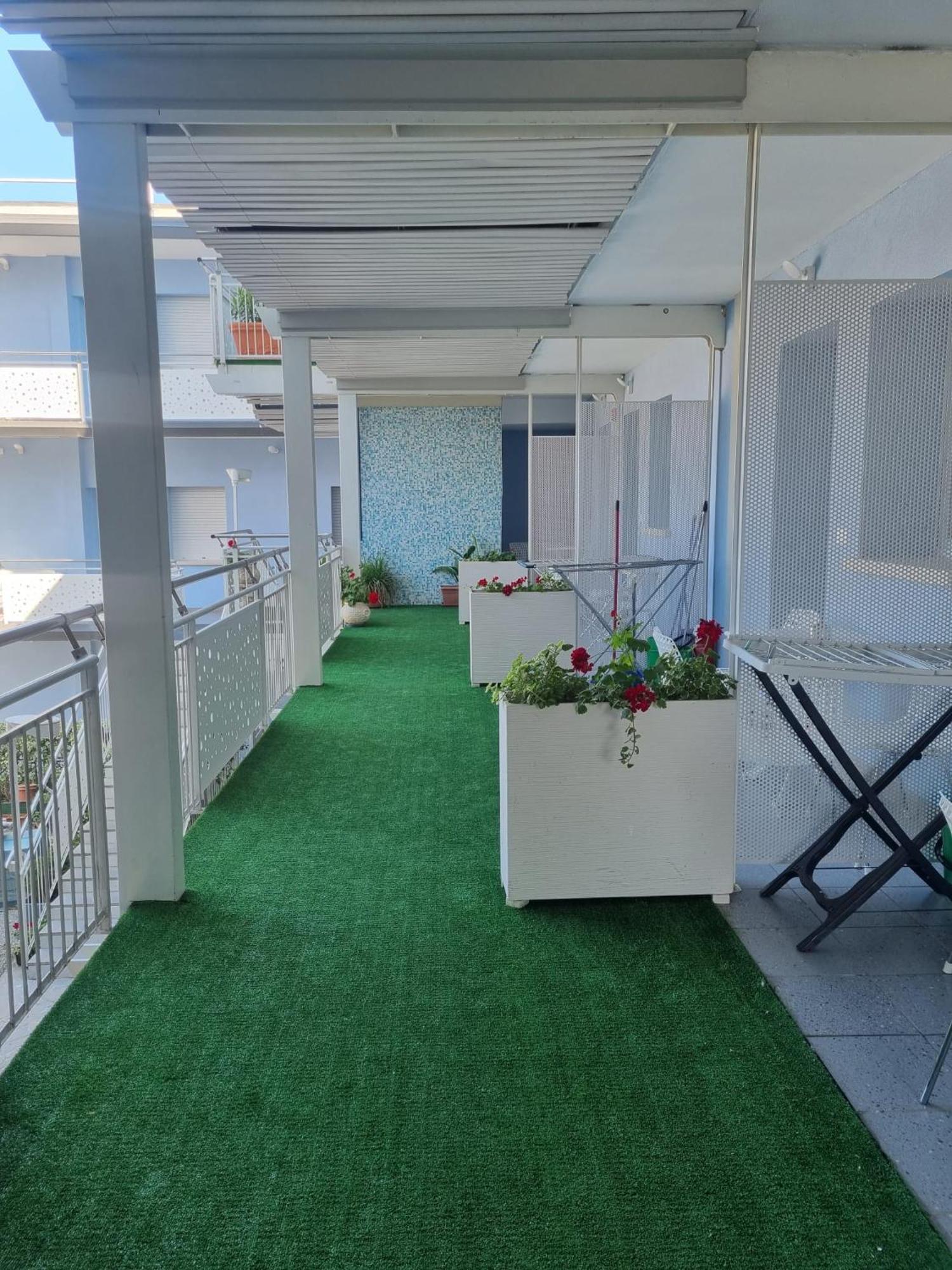 Appart-Hotel Holiday Линяно Сабиадоро Стая снимка
