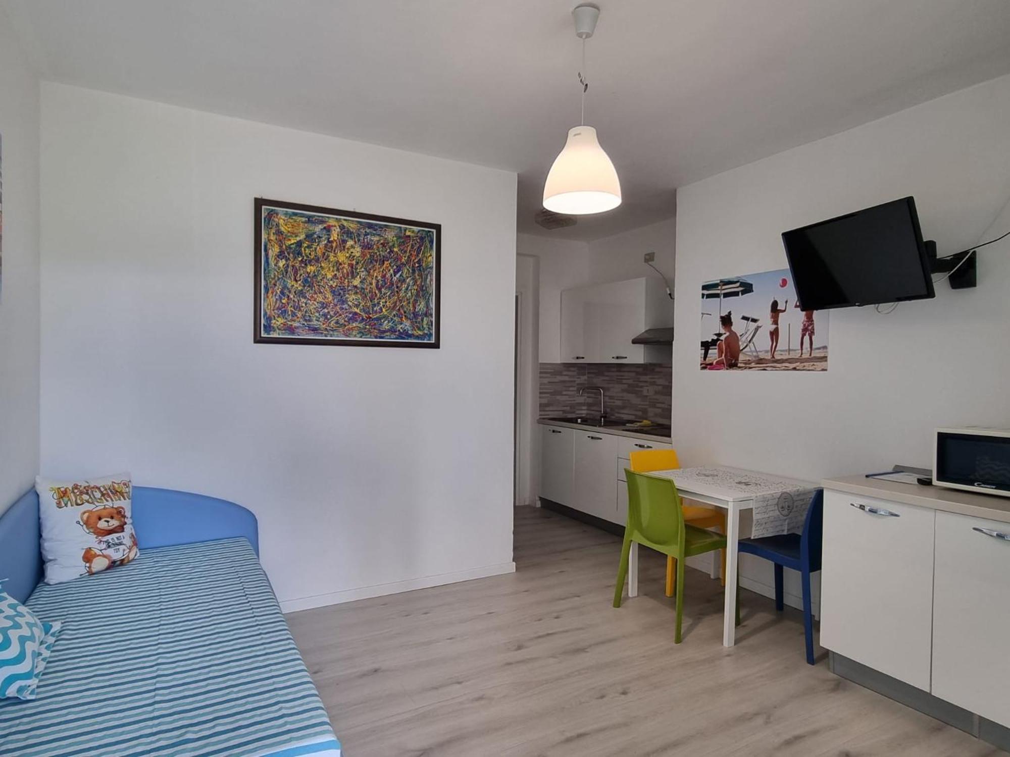 Appart-Hotel Holiday Линяно Сабиадоро Екстериор снимка